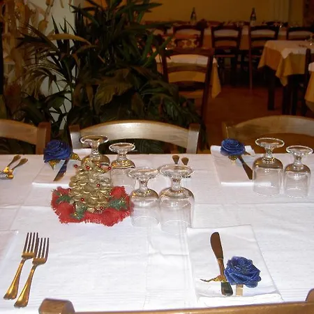 Rimaggiori Country & Restaurant Farmház *