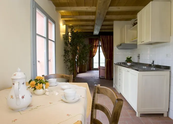 Rimaggiori Country & Restaurant *